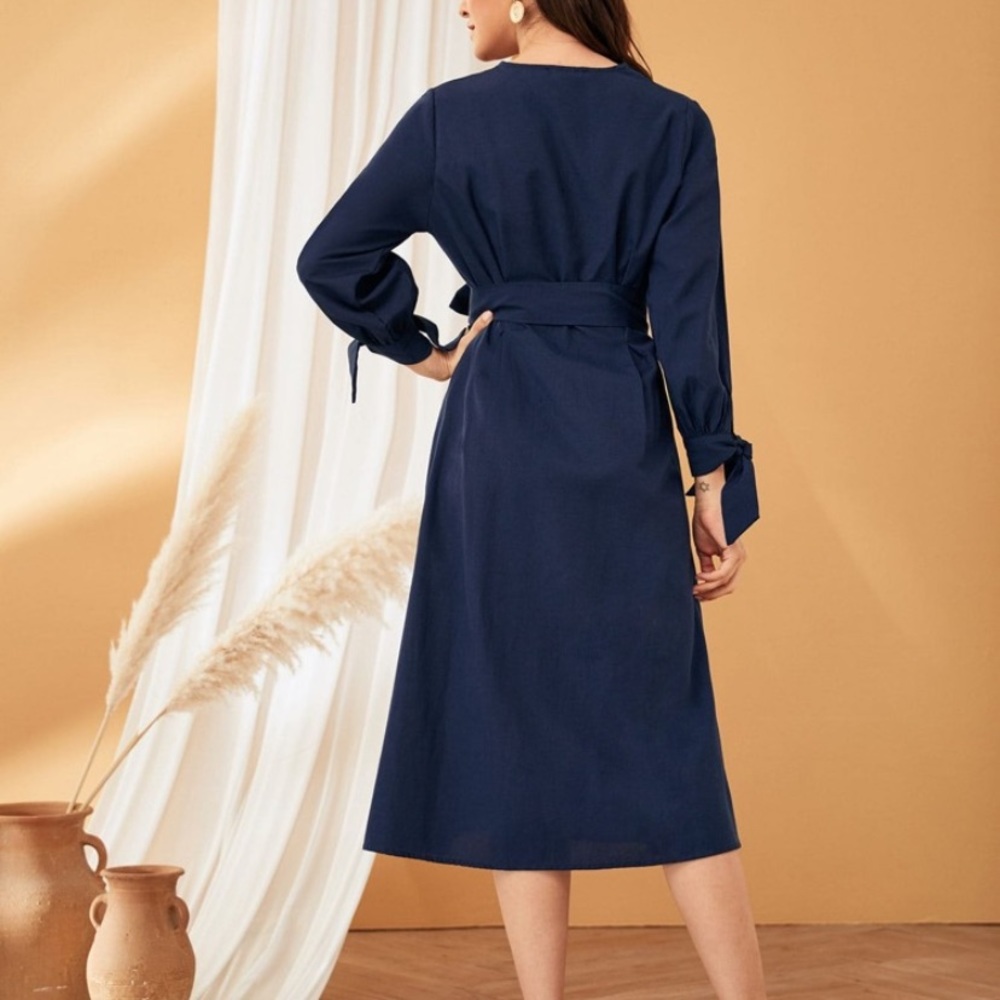 🌟HOST PICK🌟Navy Linen Look Dress with Knot Cuff - Picture 2 of 3